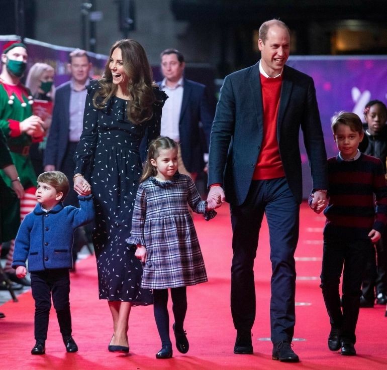 Księżna Kate i książę William z dziećmi