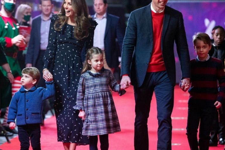 Księżna Kate i książę William z dziećmi