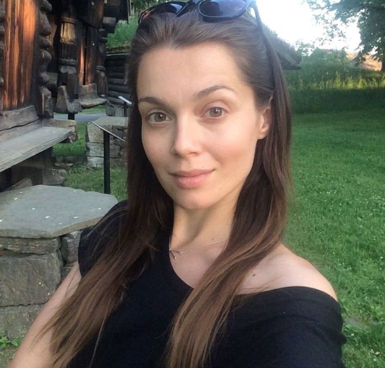 Paulina Papierska w czarnej koszulce