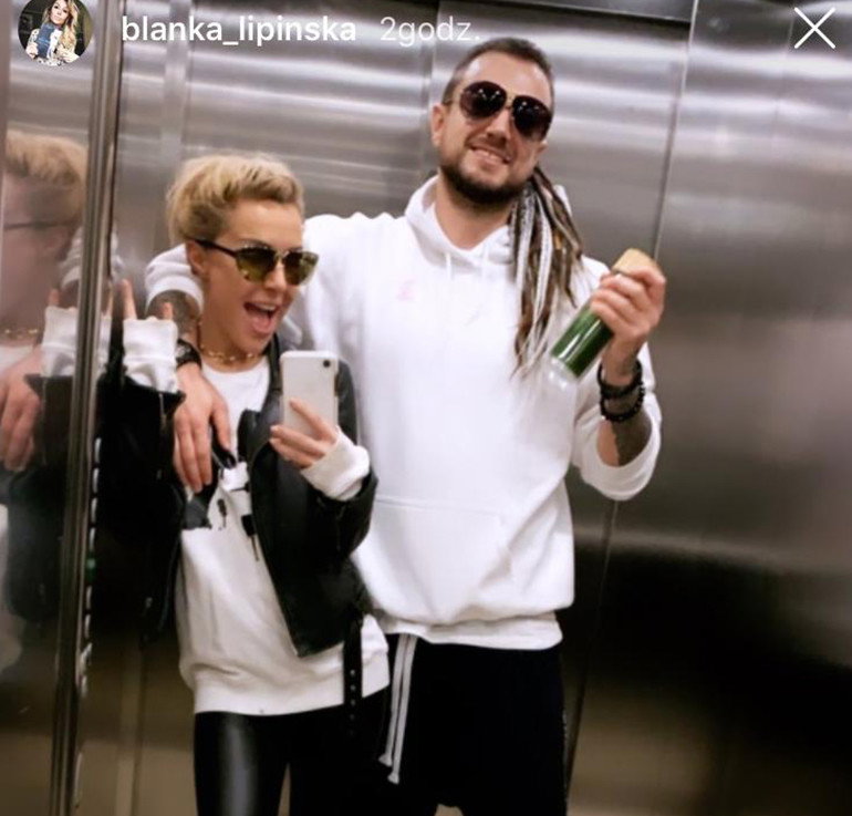 Blanka Lipińska przygotowała dla Barona szarlotkę w brytfance w kształcie serca.