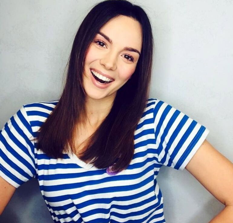 Paulina Krupińska w bluzce w paski