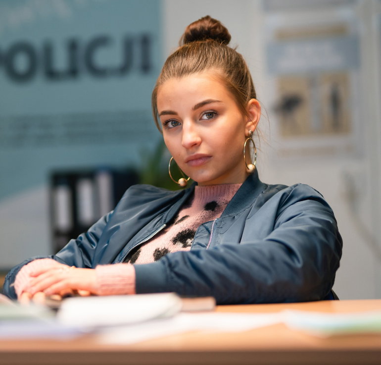 Julia Wieniawa na planie serialu "Zawsze warto"