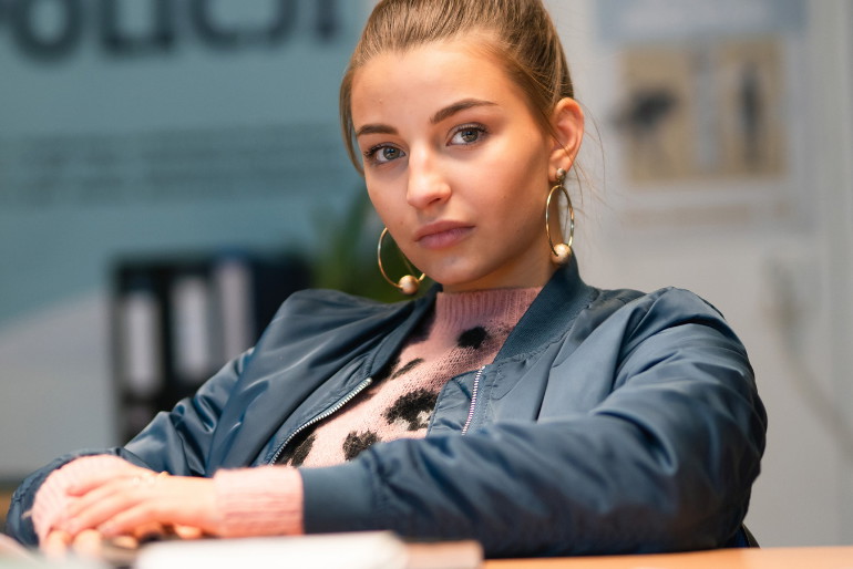 Julia Wieniawa na planie serialu "Zawsze warto"