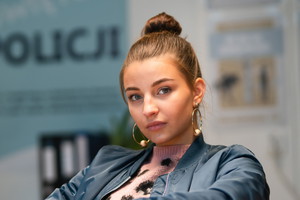 Julia Wieniawa na planie serialu "Zawsze warto"