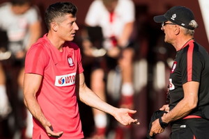 Robert Lewandowski i Adam Nawałka na treningu kadry przed meczem z Kolumbią