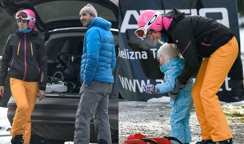 Paulina Krupińska i Sebastian Karpiel-Bułecka z córką w górach