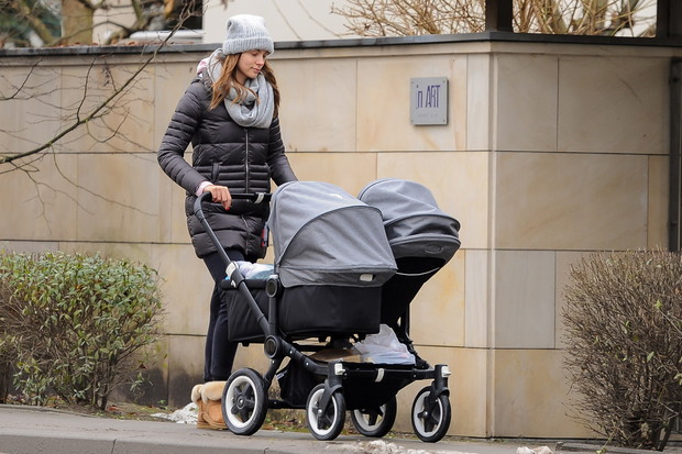 2017.12.05 WarszawaPaulina Krubinska z dziecmiFOT SAN/AF EOS