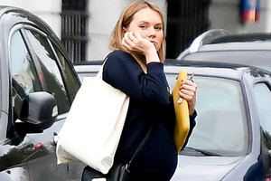 Magdalena Lamparska z dużym ciążowym brzuszkiem