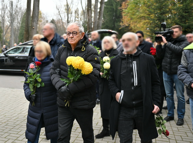 Pogrzeb Elżbiety Zającówny. Żegnały ją gwiazdy i tłumy