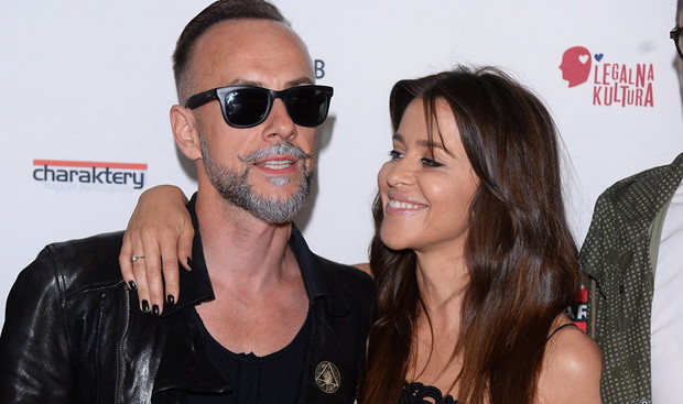 Adam Nergal Darski i Malwina Wędzikowska na premierze filmu "W spirali"