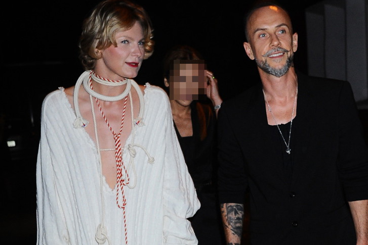 Nergal z nową partnerką na pokazie Roberta Kupisza?