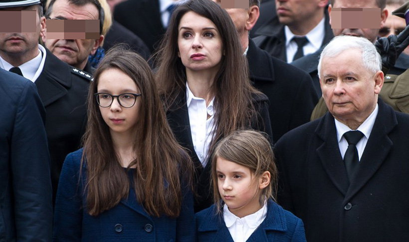 Prokuratura zbada czy córki Marty Kaczyńskiej zostały znieważone