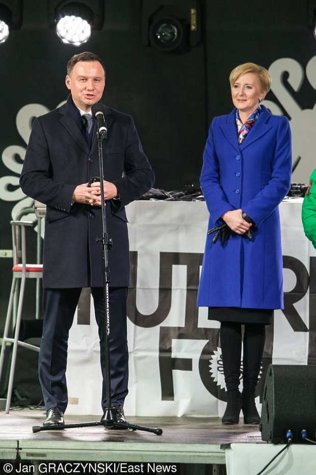 andrzej-duda-z-zona-na-inauguracji-ix-ogolnopolskich-zimowych-igrzysk-olimpiad-specjalnych-342617-1X700-1047ac8
