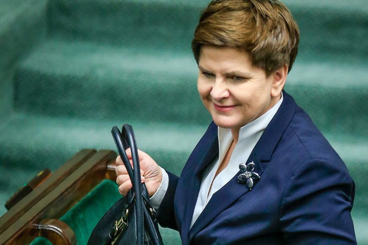 Beata Szydło nosi torebkę za prawie 800 złotych