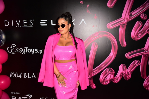Pudelek Pink Party