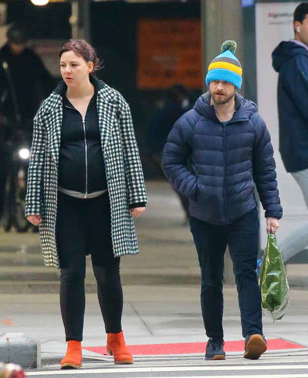 Daniel Radcliffe z ci??arn? partnerk?
