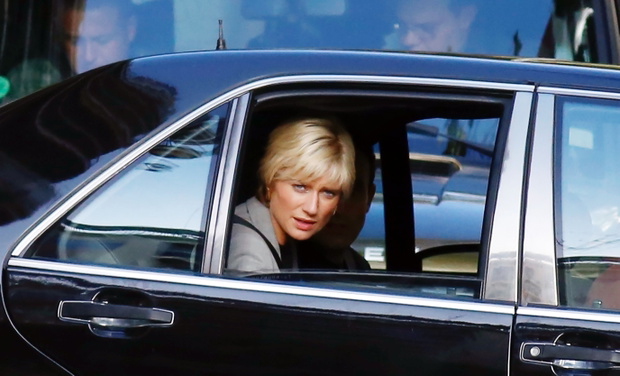 *EXCLUSIVE* *STRICT WEB EMBARGO UNTIL 15:35 HRS UK TIME ON OCTOBER 24th, 2022*The Crown actors Elizabeth Debicki and  Khalid Abdalla Recreate Princess Diana's Tragic Final Day With Dodi Fayed, With The Streets Of Barcelona Doubling Up For The Streets Of P