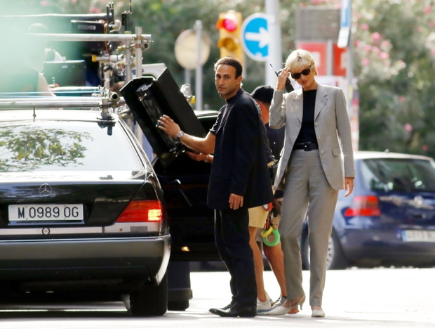 *PREMIUM-EXCLUSIVE* *MUST CALL FOR PRICING* *STRICT WEB EMBARGO UNTIL 15:35 HRS UK TIME ON OCTOBER 24th, 2022* The Crown actors Elizabeth Debicki and Khalid Abdalla Recreate Princess Diana's Tragic Final Day With Dodi Fayed, With The Streets Of Barcelona
