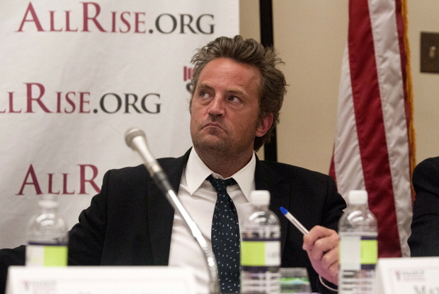 Matthew Perry na spotkaniu z weteranami