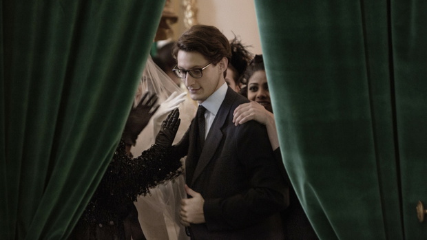 Kadry z filmu Yves Saint Laurent