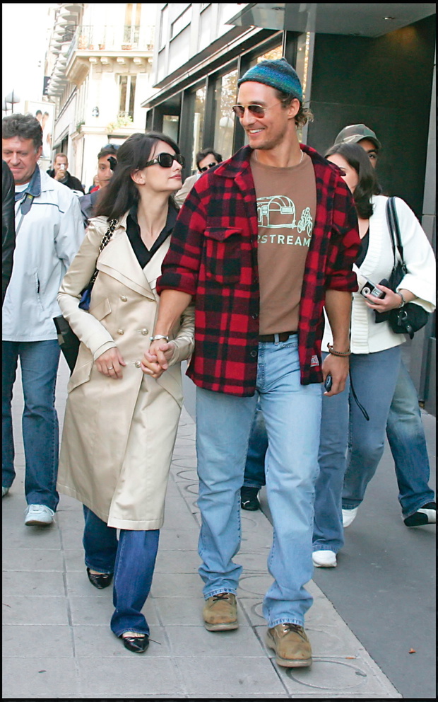 bew3FC5C4MATTHEW MACCONAUGHEY ET PENELOPE CRUZ A PARIS