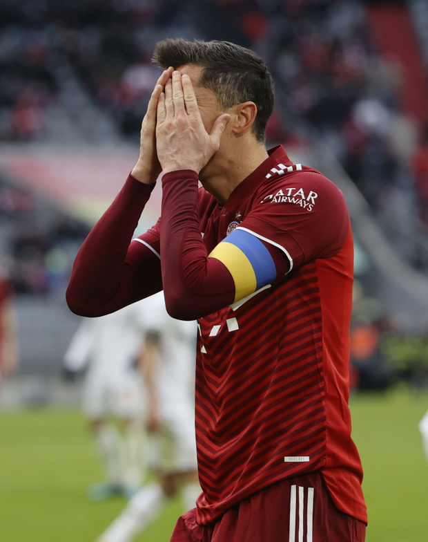 Robert Lewandowski w meczu Bayern Monachium - Bayer Leverkusen