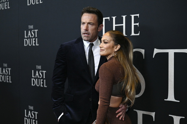 Ben Affleck eskortuje Jennifer Lopez