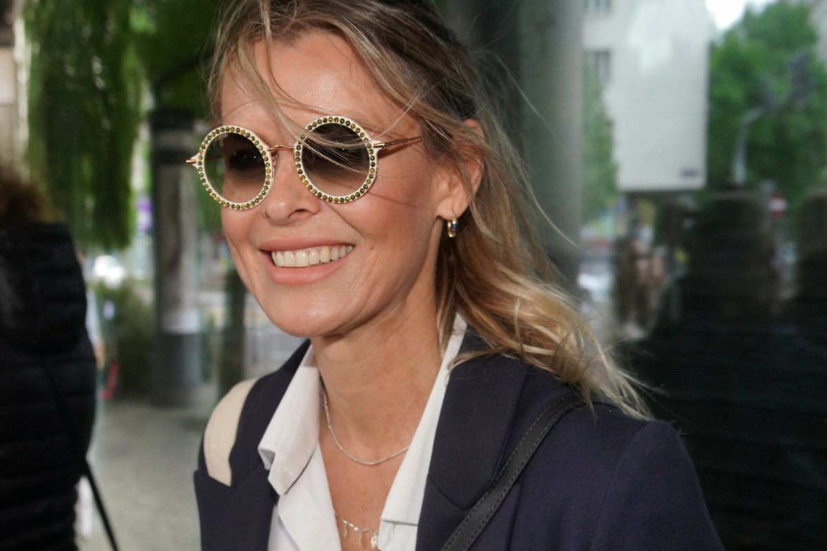 Marta Wiśniewska z partnerem na imprezie