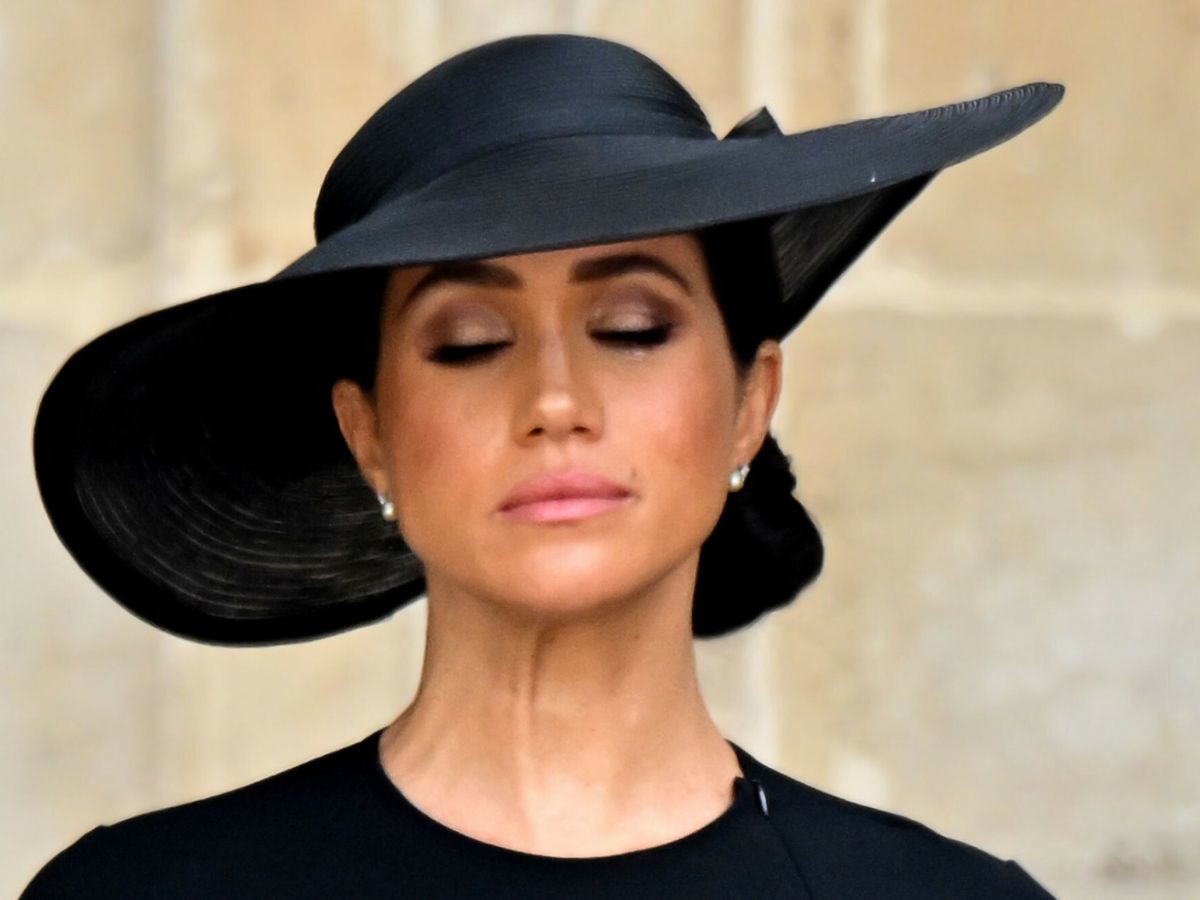 Meghan Markle płacze na pogrzebie królowej Rex Features East News 00