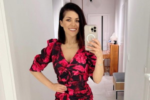Katarzyna Cichopek w sukience w kwiaty