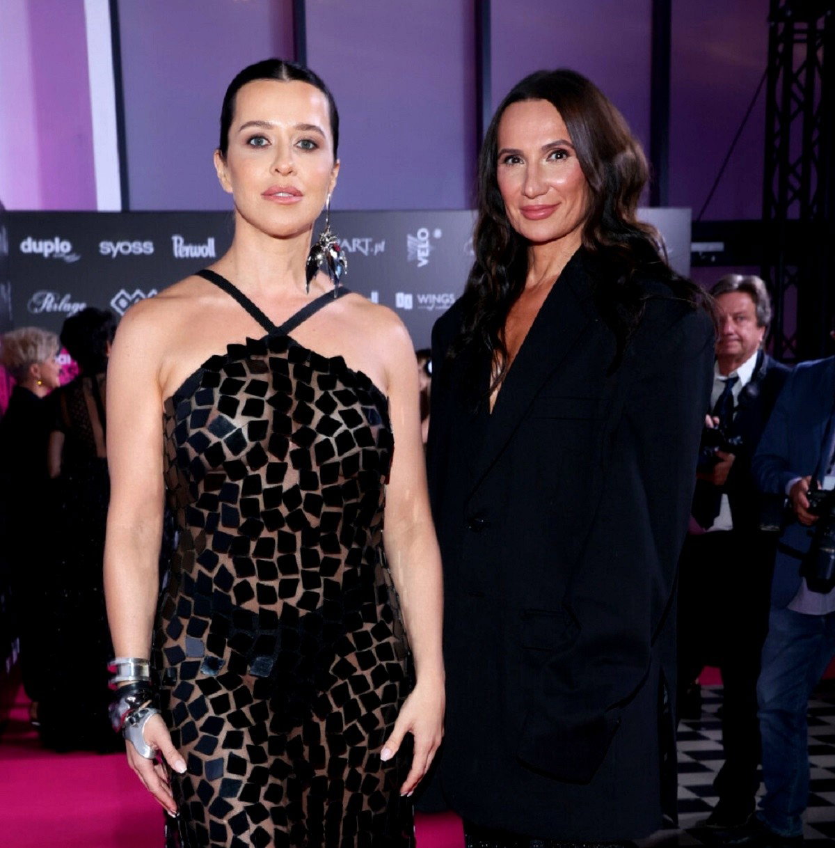 Malwina Wędzikowska, Inez Wicher