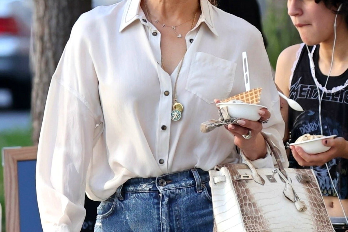 Jennifer Lopez