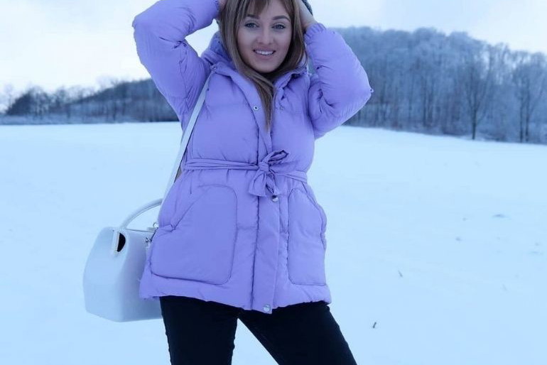 Anna Bardowska w lilowej parce z Zalando