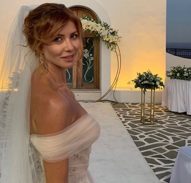 Agata Załęcka w sukni ślubnej