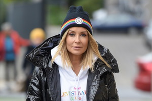 Małgorzata Rozenek w czapce z tęczą