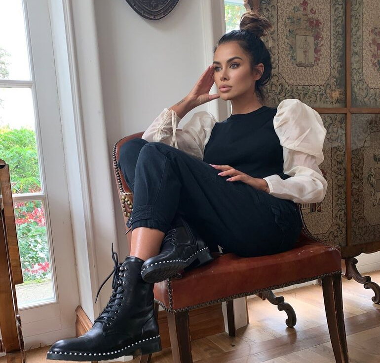 Natalia Siwiec w bluzce z Zary