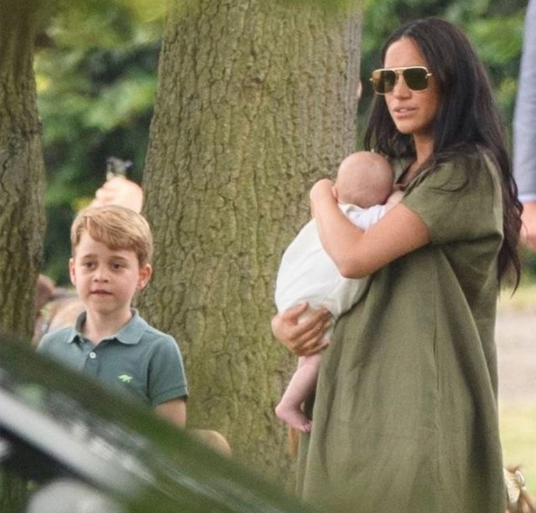 Meghan Markle z synem Archiem i księciem Georgem
