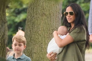 Meghan Markle z synem Archiem i księciem Georgem