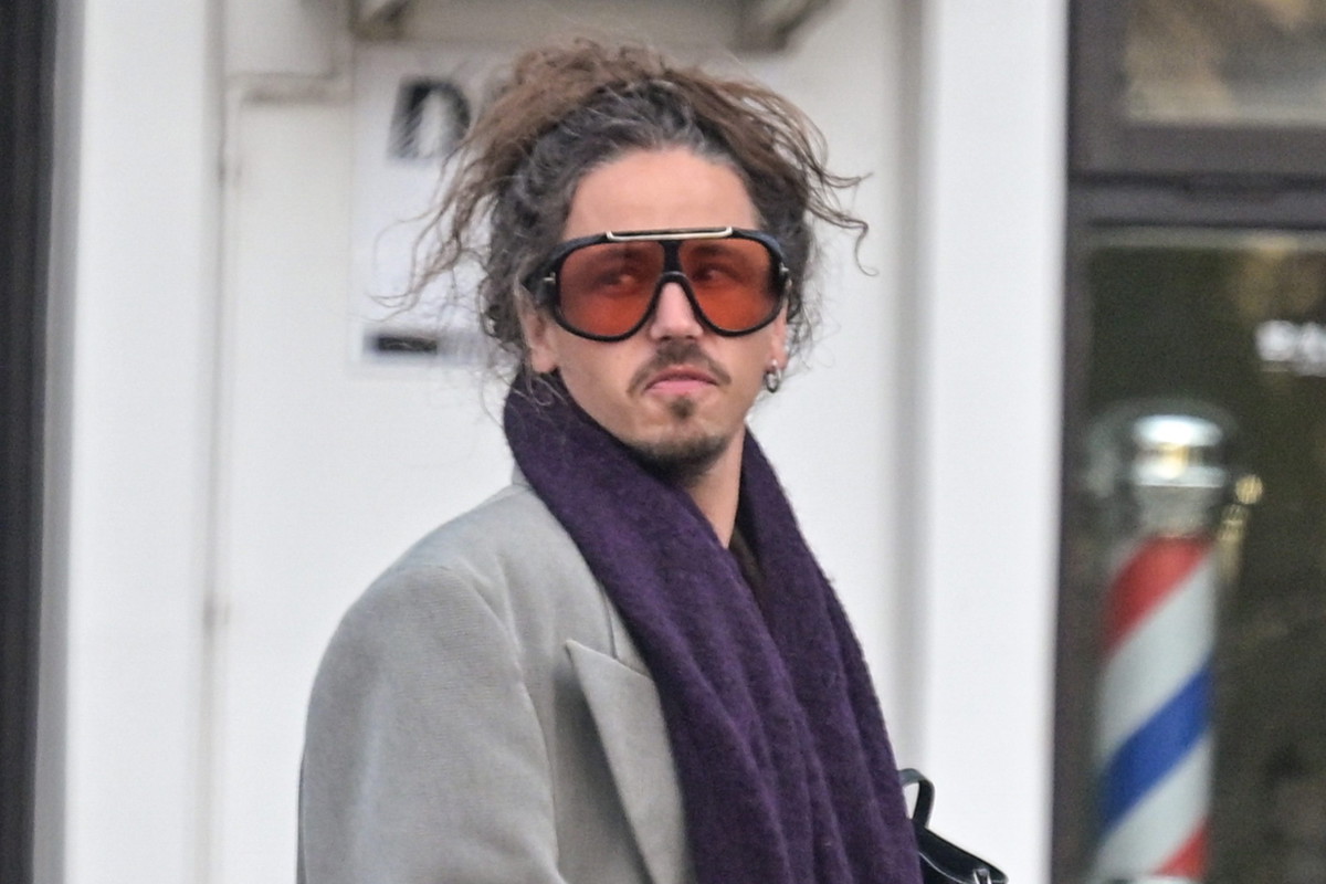 Michał Szpak błyszczy luksusem. Jednak wszyscy patrzą tylko na jego stopy