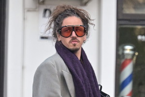 Michał Szpak błyszczy luksusem. Jednak wszyscy patrzą tylko na jego stopy