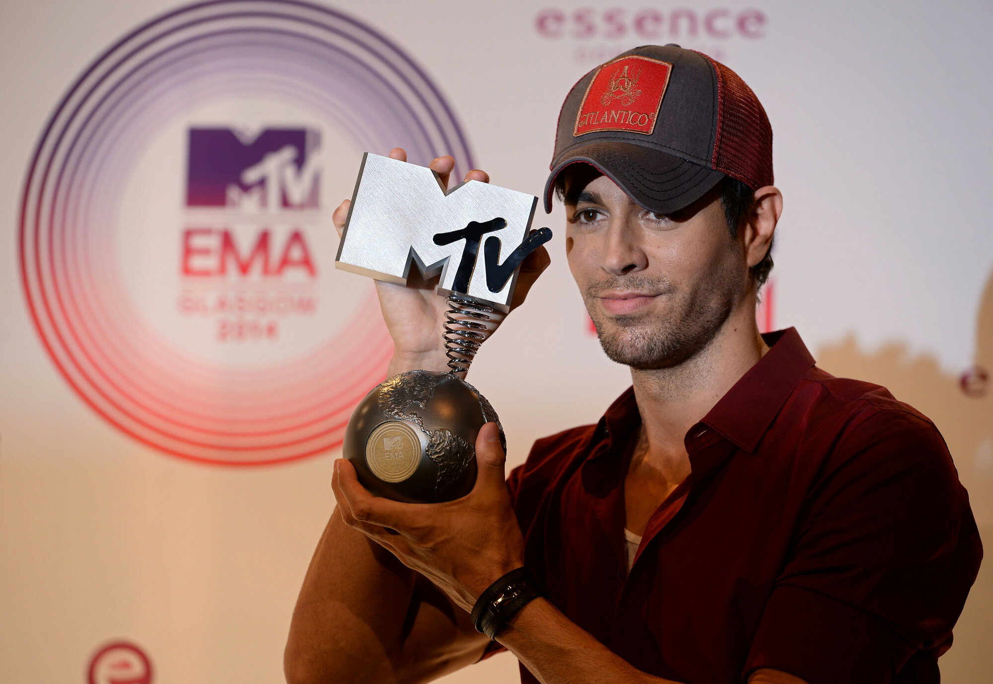 Enrique Iglesias wystąpi w Polsce. Wiemy, gdzie i kiedy. Kiedy start sprzedaży biletów? fot: AFP PHOTO / OLI SCARFF