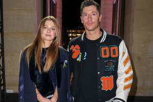 Anna i Robert Lewandowscy na pokazie Off-White w Pary?u