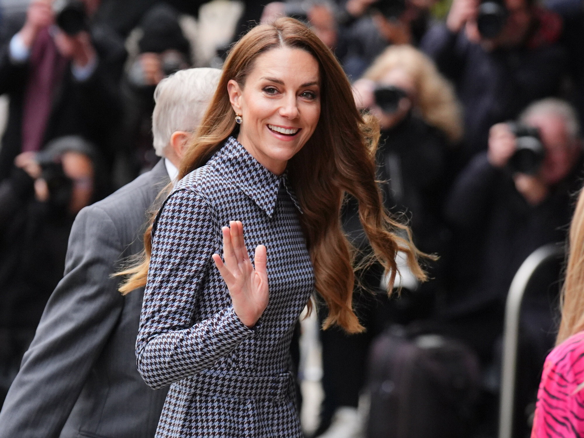 Księżna Kate w fascynatorze na Heathrow. Powitała niemiecką parę prezydencką
