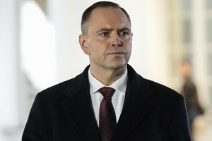 Karol Nawrocki zaskoczył strojem na lotnisku w Rzeszowie
