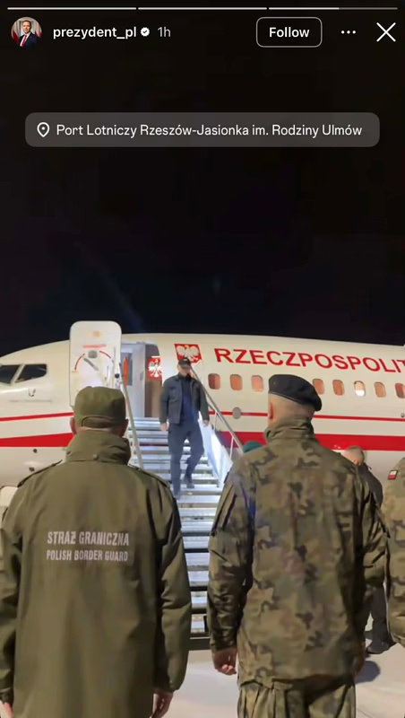 Karol Nawrocki zaskoczył strojem na lotnisku w Rzeszowie