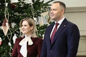 Marta Nawrocka udekorowała choinkę w Pałacu Prezydenckim, ale to gest córki prezydenckiej pary rozczulił wszystkich