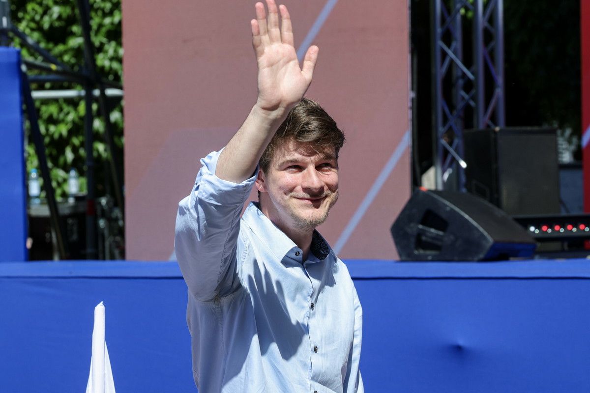 Syn Nawrockich pokazał ukochaną. Spędzili razem Sylwestra