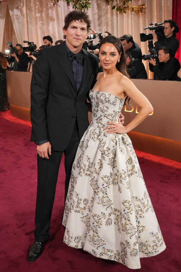 Mila Kunis i Ashton Kutcher na Złotych Globach 2026