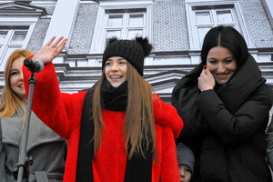 Mama Roxie Węgiel pozuje z córką. Fani jednogłośnie: "Wyglądacie jak siostry"