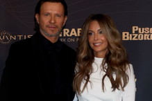 Małgorzata Rozenek w stylizacji "all white" olśniła na gali, ale wszyscy patrzą na jej fryzurę